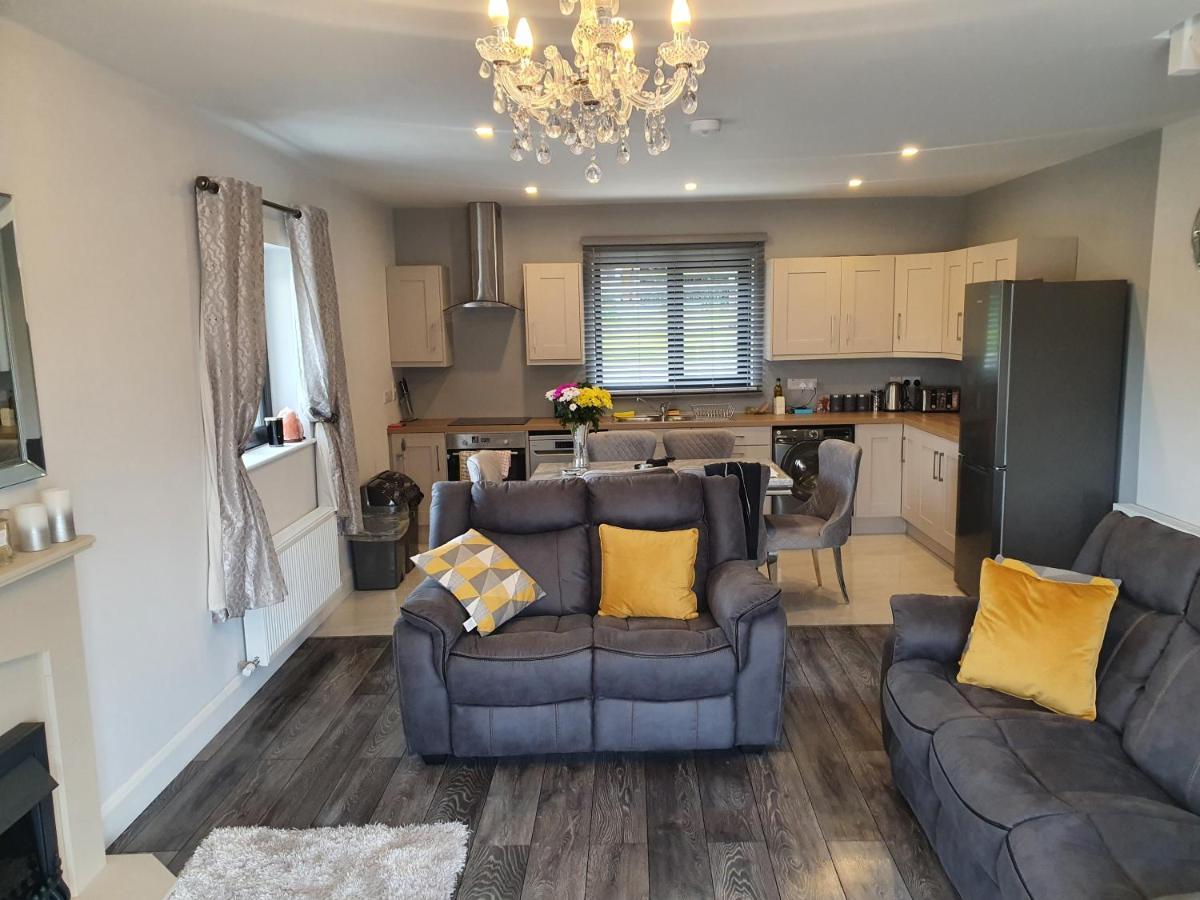 N0 2 Greystones Clock Tower Lodge Leap Екстер'єр фото