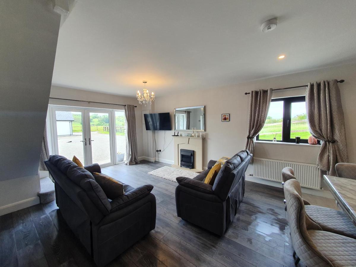 N0 2 Greystones Clock Tower Lodge Leap Екстер'єр фото