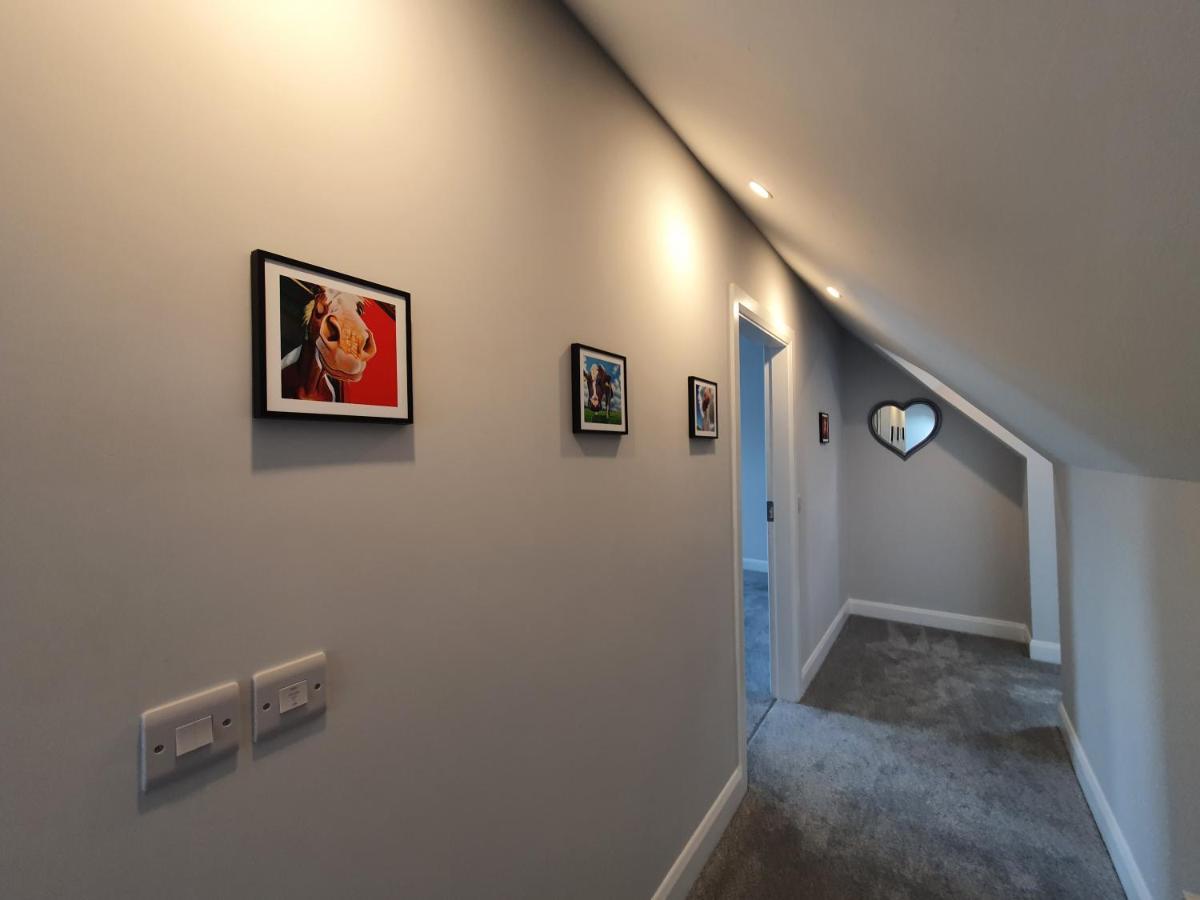 N0 2 Greystones Clock Tower Lodge Leap Екстер'єр фото