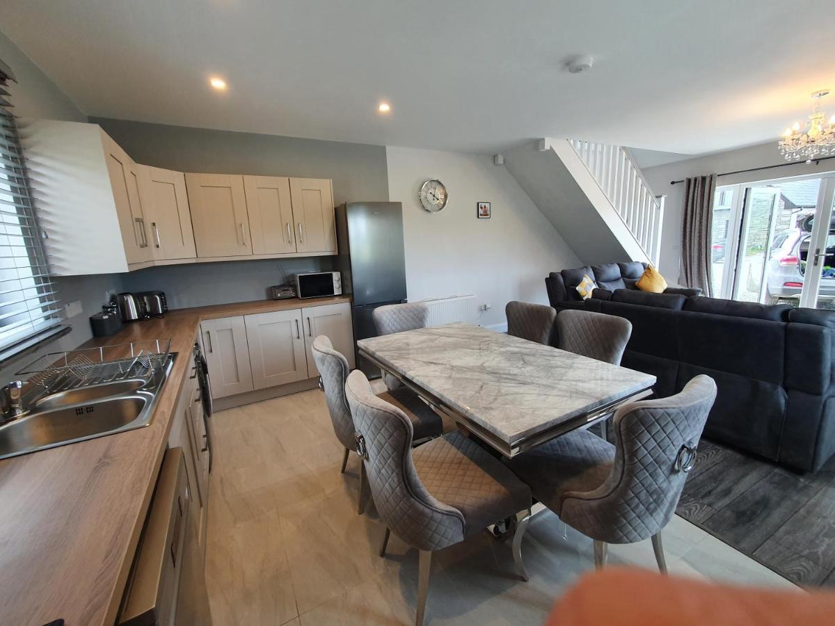 N0 2 Greystones Clock Tower Lodge Leap Екстер'єр фото