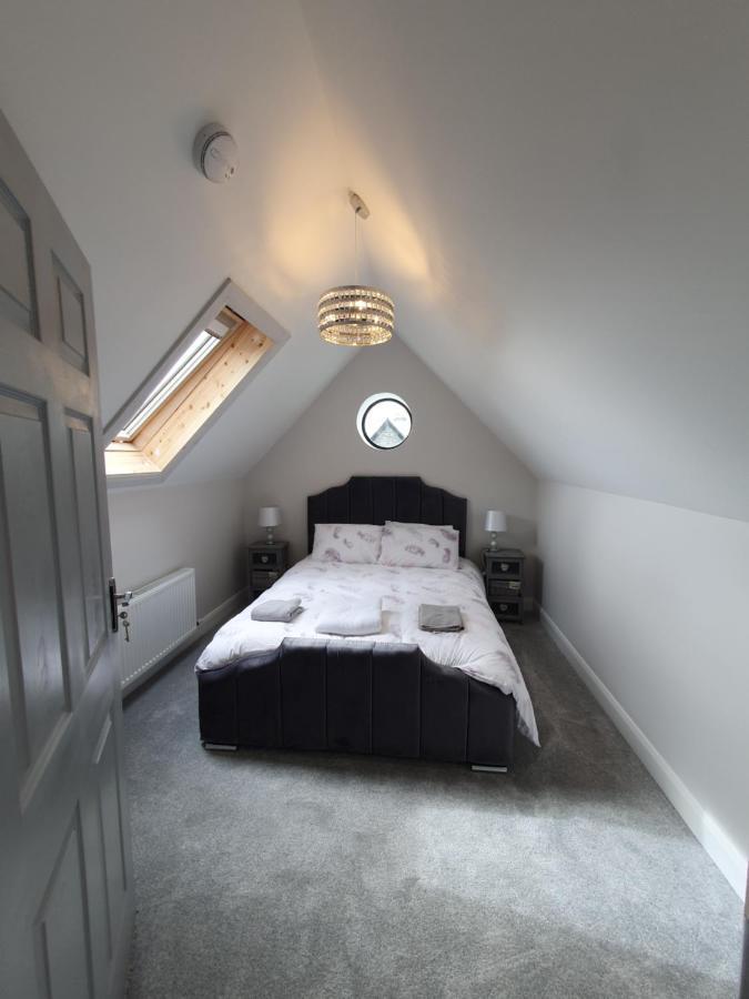 N0 2 Greystones Clock Tower Lodge Leap Екстер'єр фото