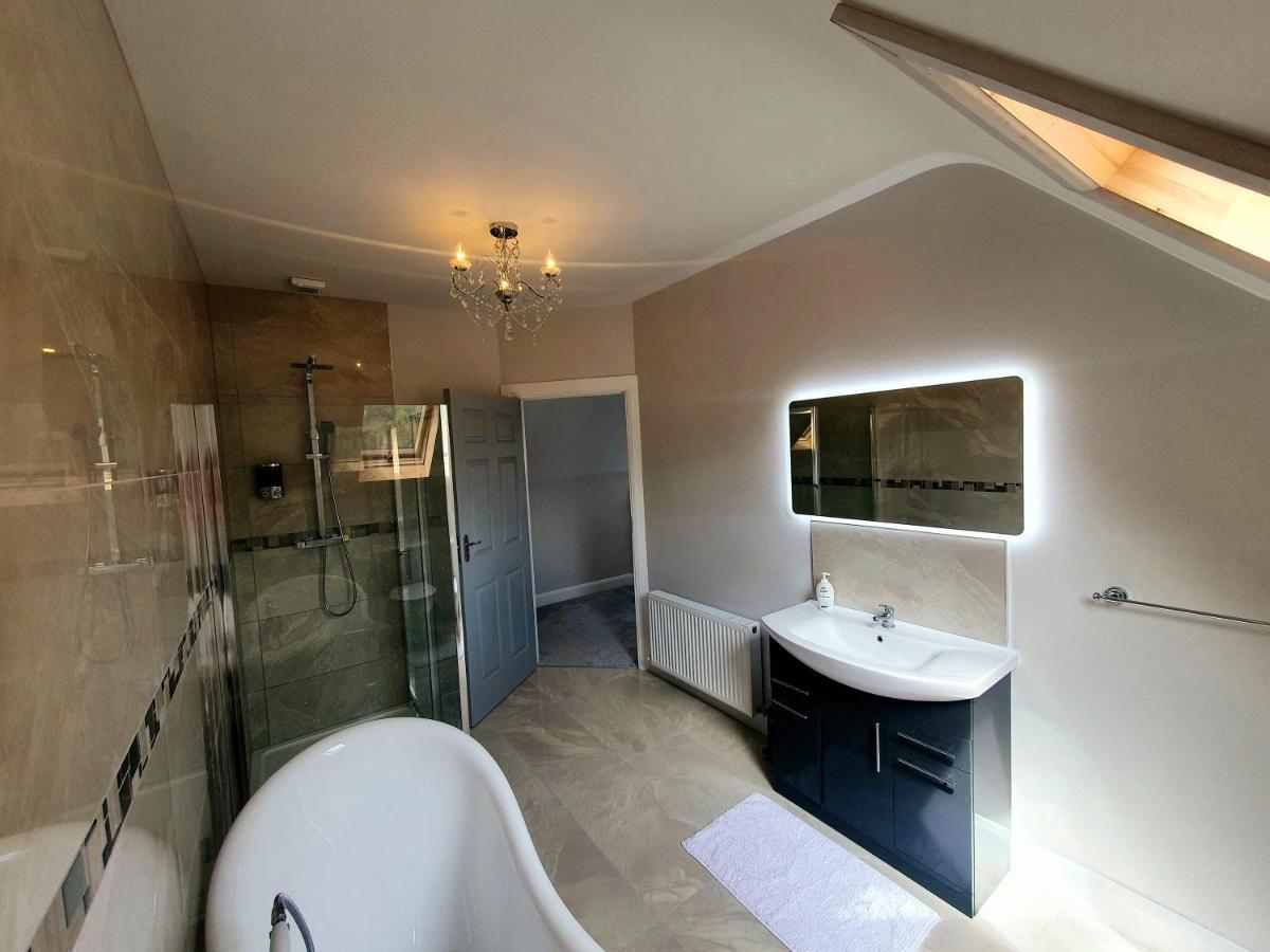 N0 2 Greystones Clock Tower Lodge Leap Екстер'єр фото