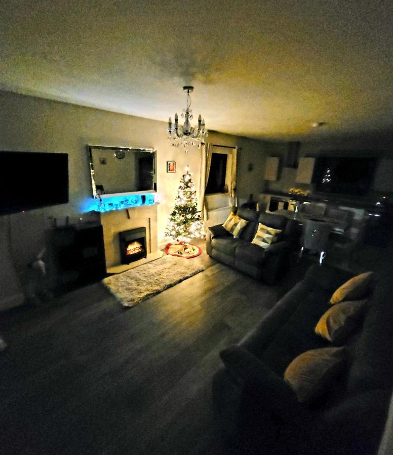 N0 2 Greystones Clock Tower Lodge Leap Екстер'єр фото