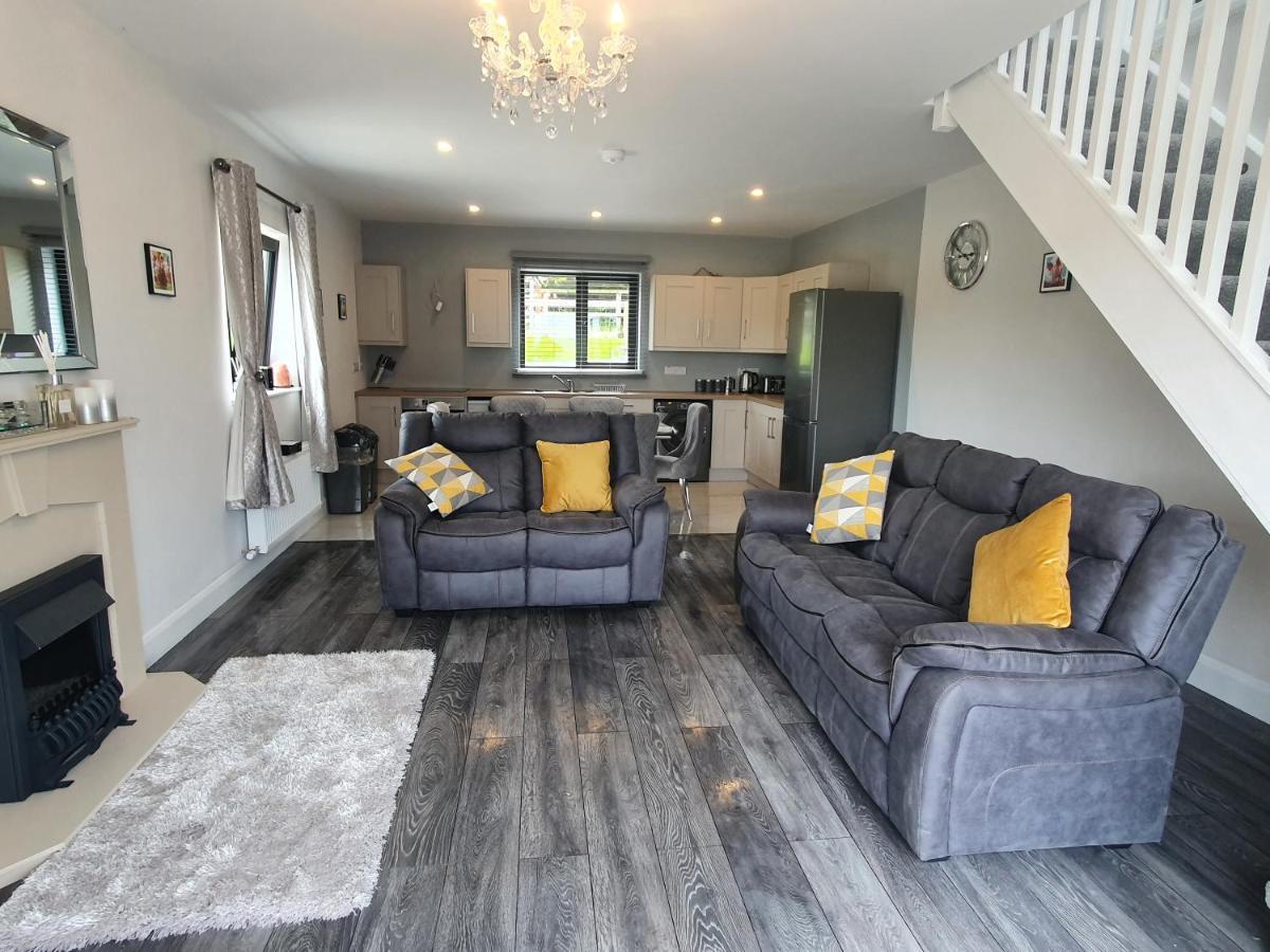 N0 2 Greystones Clock Tower Lodge Leap Екстер'єр фото